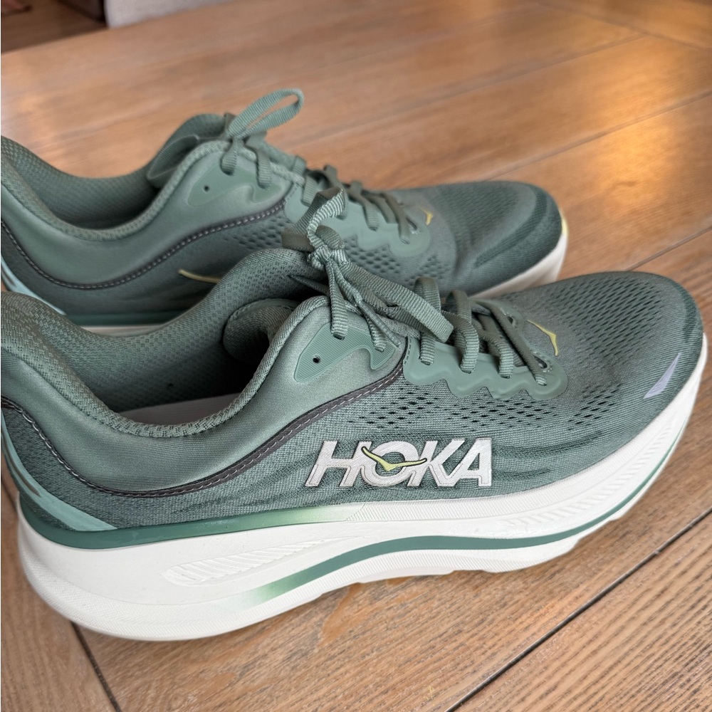 Hoka One One Men's Bondi 8 Athletic Shoes